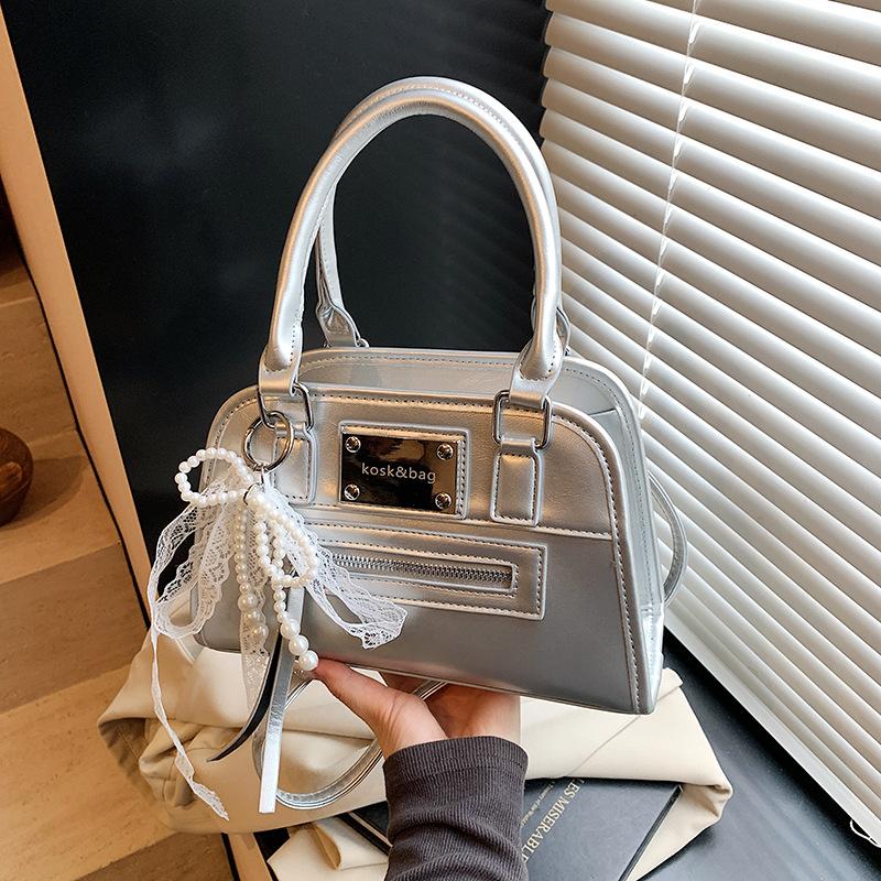 Портативная трендовая сумка-тоут Женская 2025 Весна Новая Простая Повседневная Сумка через Плечо Премиальная Универсальная Трендовая Женская Сумка