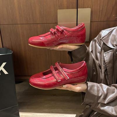 Повседневная обувь на липучке с плоской подошвой, осенняя новинка, балетки с круглым носком, студенческая легкая спортивная обувь