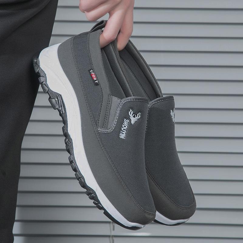 2025 New Beijing Cloth Shoes Men's Spring and Summer Shoes for the Elderly, Soft Sole Casual Sports Men's Shoes, Middle-aged and Elderly Walking Shoes