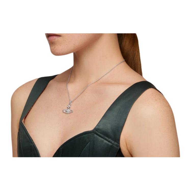 VIVIENNE WESTWOOD Оригинальный дизайн Кулон-ожерелье Mayfair с барельефом Унисекс Серебряный 630203EG02W173