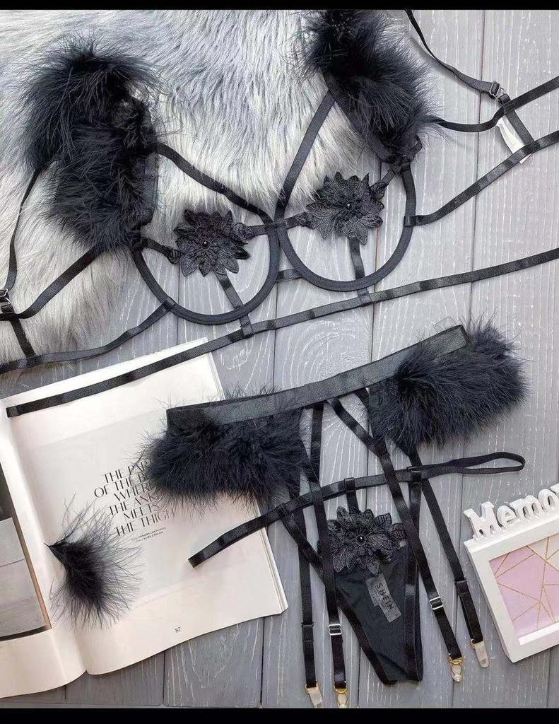 High Quality Black Intimates Set Feather Lace Sexy Lingerie Erotic Women Bra and Panty