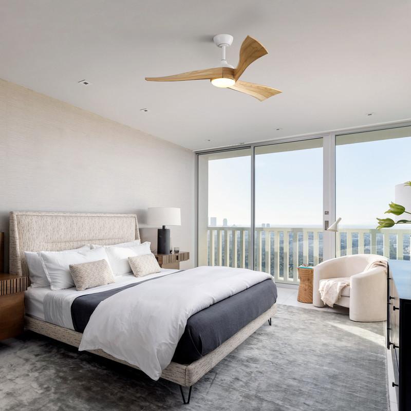 Sofucor 132 cm Ceiling Fan with LED Light, Remote Control, DC Power Supply, Timer, Solid Wood, 2 Colors Available