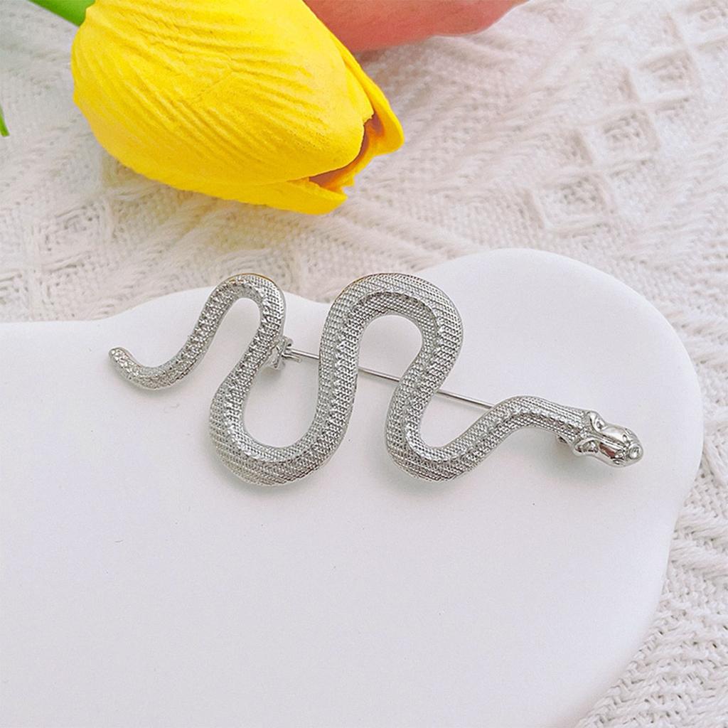 Metal Snake Shape Brooch Medusa Badge Pin Nonfade Charm Pin For Everyday Use And Festival Formal Event Women Men Unisex