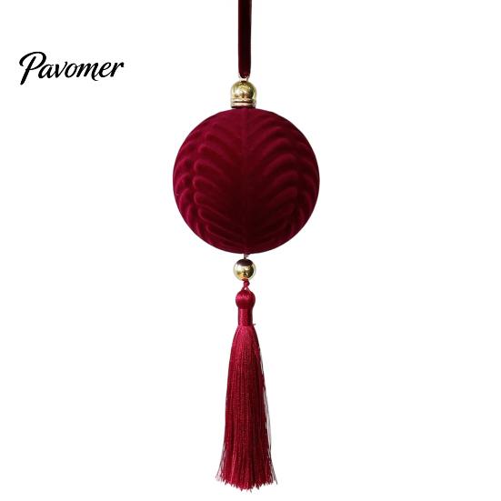 Рельефные ornaments из замшевой текстуры, Бордовый flocked рождественский шар с кисточками и золотыми бусинами, Классические ретро-украшения для елки, Вельветовые декоративные подвески