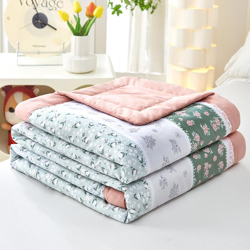 Summer Cool Thin Quilt Machine Washable Soft Skin Friendly Blanket for Adult Bed Comforter Air Conditioning Four-season Quilt