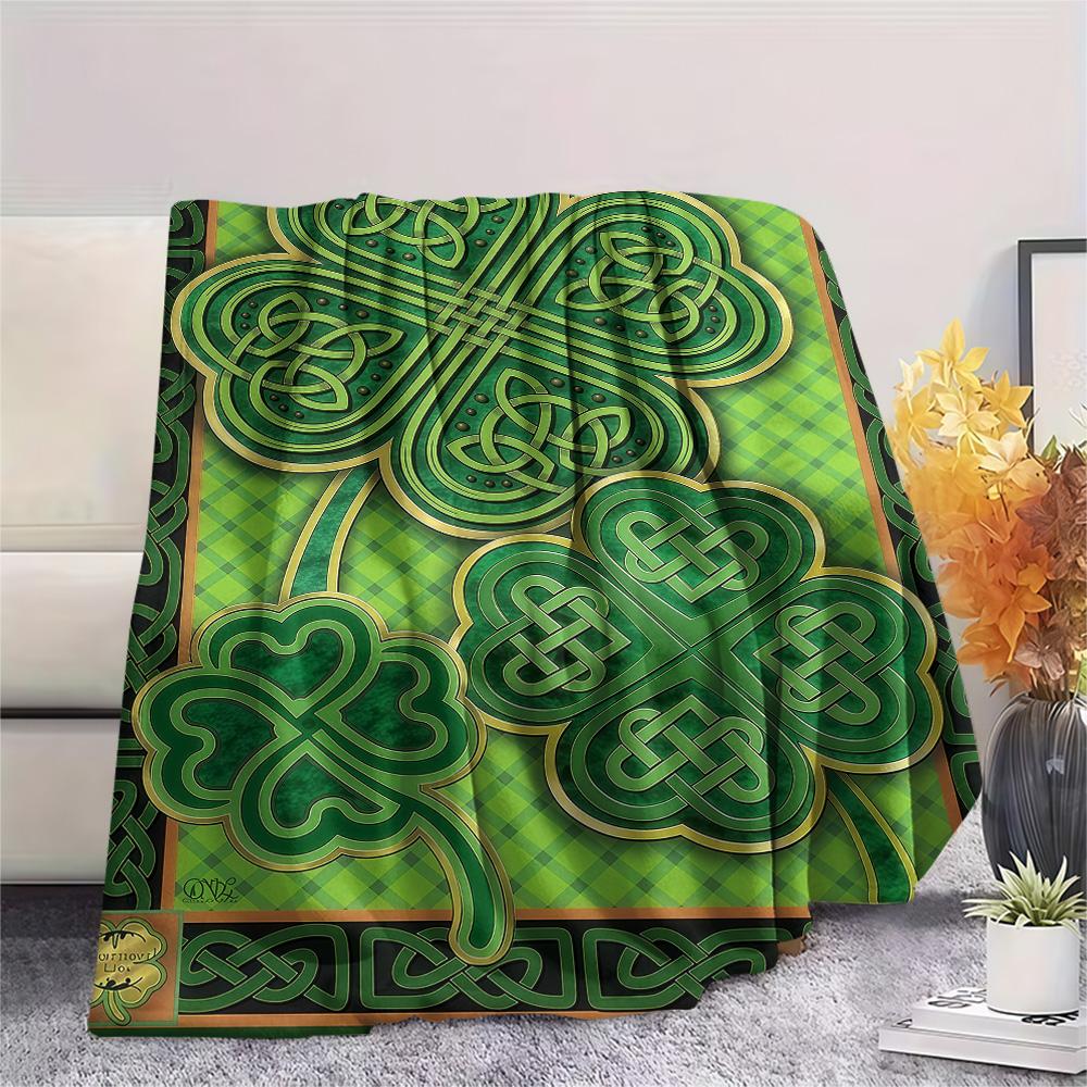 1PC Lucky Leaf Print FlAannel Blanket, High quality Comfortable for All Seasons, Home Decor, Warmth and Comfort