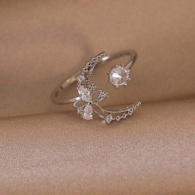 Элегантное регулируемое кольцо с жемчугом, цирконом и цветком