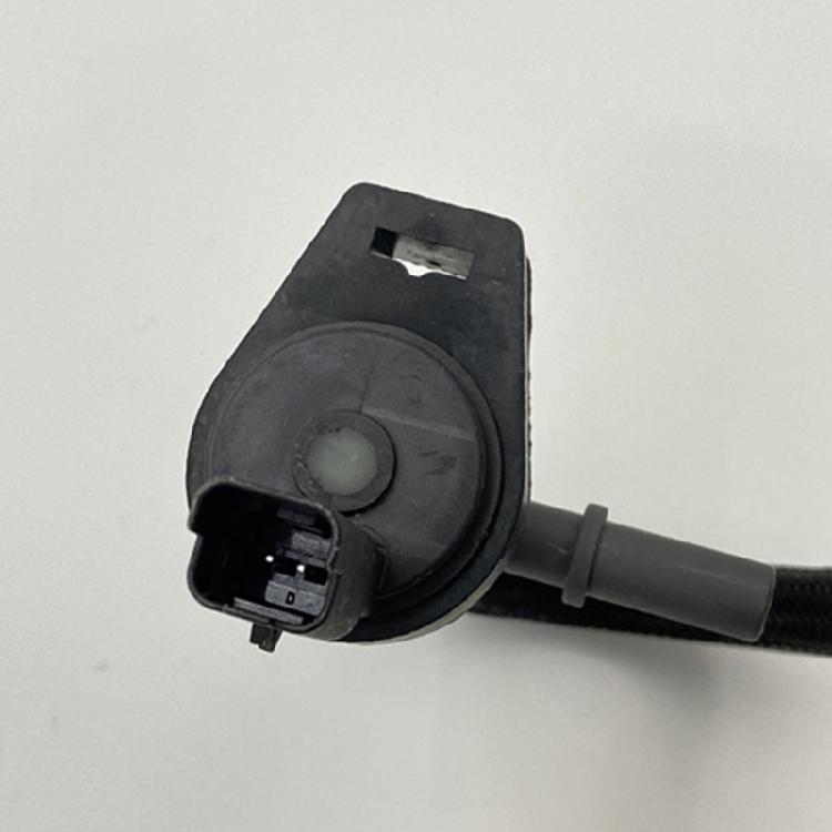 Professional Fuels Tanks Breather Valves Fuel Tanks Vent Valves Replaces 13537543285 Suitable for Car Engine Restoration