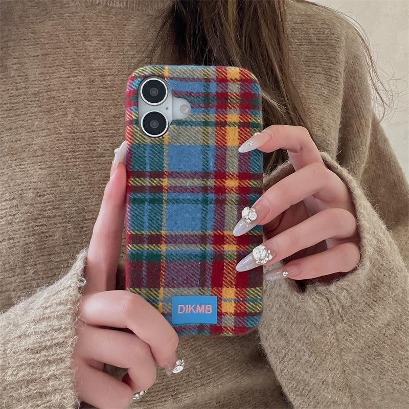 Ретро чехол в клетку для iPhone 15, iPhone 16, iPhone 17 Pro Max