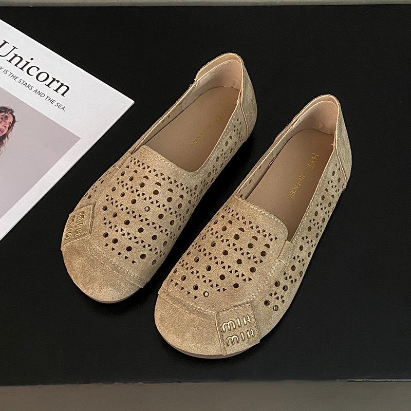 2025 Summer New Ins Retro Flat-bottomed Breathable Mother Shoes Hollowed Out Casual Soft-soled Women's Hole Shoes Women