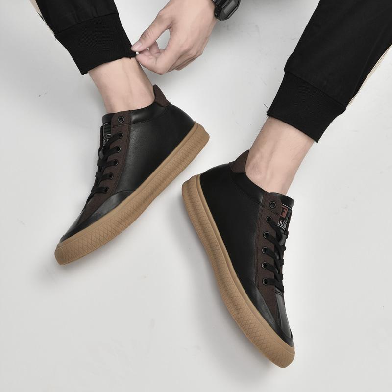 Новое поступление, мужские мотоциклетные ботинки из натуральной кожи 2024 года, модная мужская удобная повседневная обувь, универсальные низкие кроссовки для мужчин