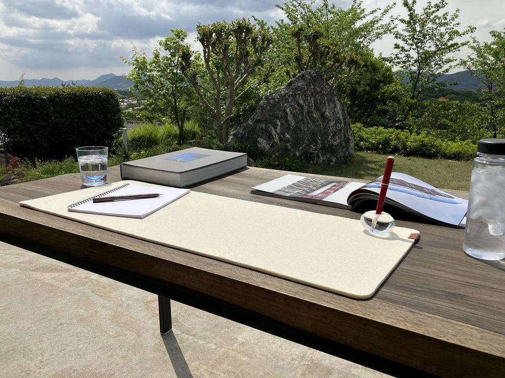 Коврик для стола из войлока, шерсти, сохраняющий тепло, зимний, влагопоглощающий, летний, удобный, большой, толстый, серый, белый, коврик для мыши, толщина 5 мм, тихий, для офиса, 330x830 (белый)