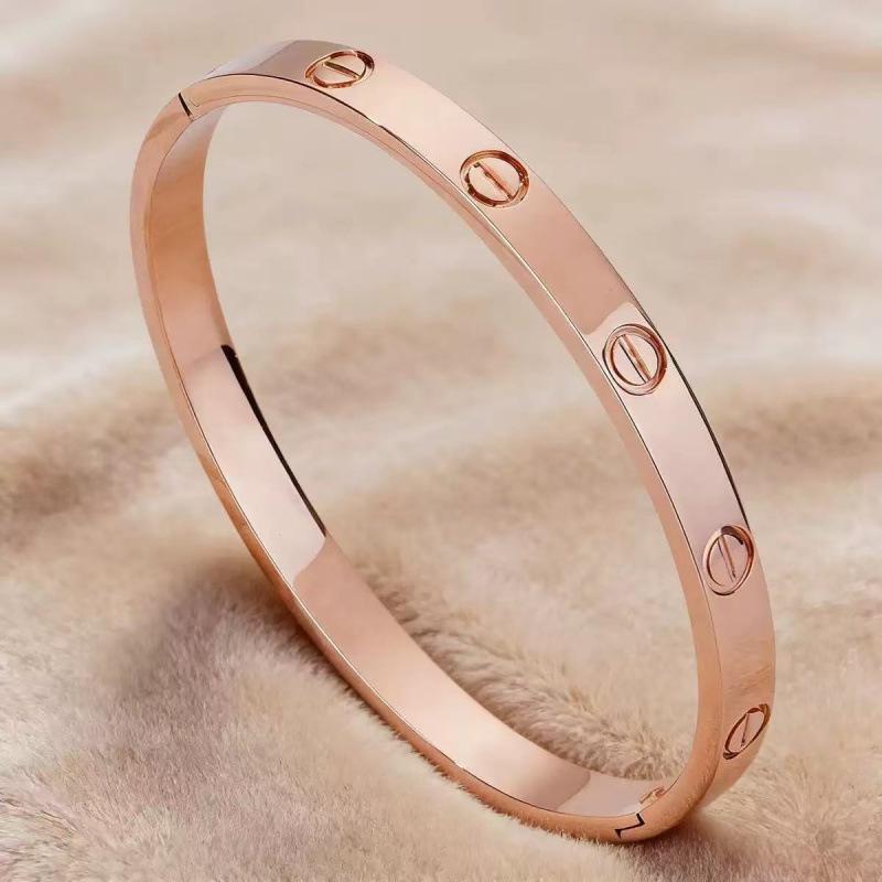 Stainless Steel Women's Bracelet with Diamonds and Four-Leaf Clover Studs - Non-fading, Cross-border Design.
