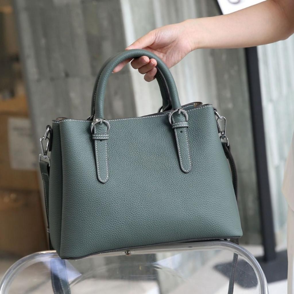 Cowhide Shoulder Women's Bag Large Capacity Crossbody Women's Fashion Simple Shopping Bag Practical and Generous Bag