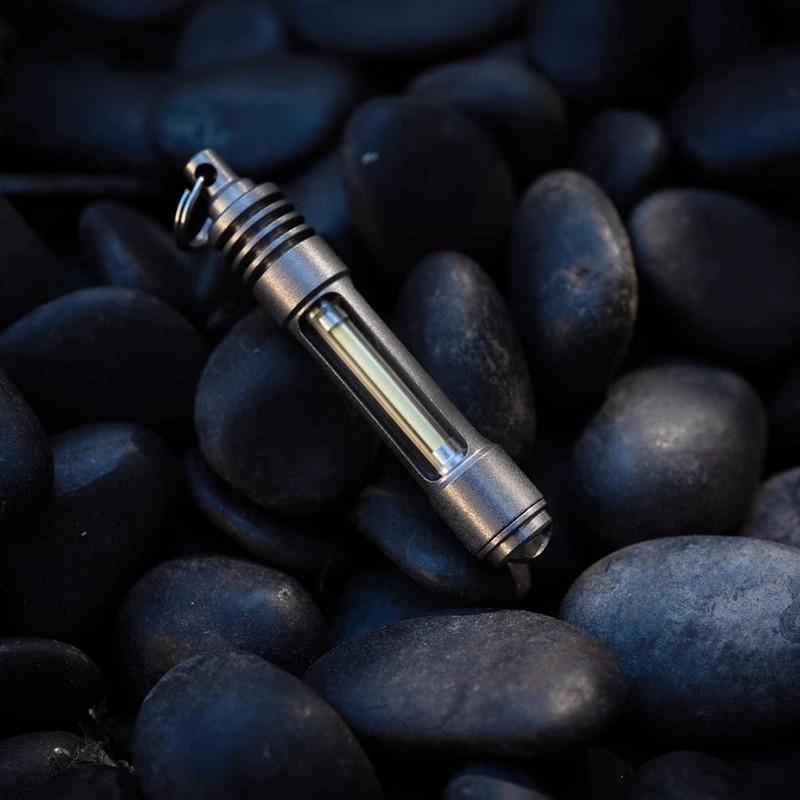 Titanium Alloy T323P Tritium Tube Keychain Pendant Signal Light Self-luminous, Easy To Disassemble