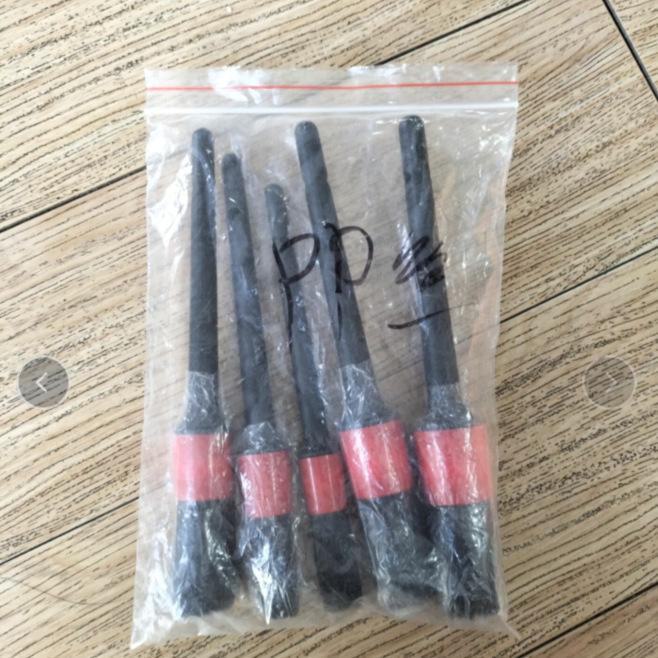 Набор из пяти щеток для мойки автомобиля с заостренной щетиной и мягким шелковистым ворсом для ухода за автомобилем.