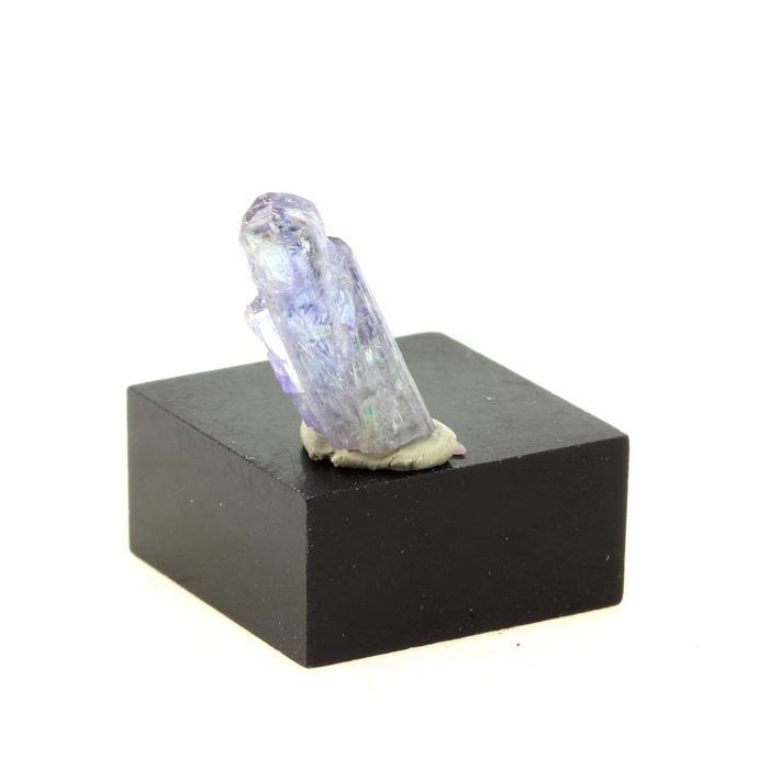 Pierres et Minéraux. Tanzanite. 3.85 ct. Merelani Hills, Lelatema Mts, Tanzanie.