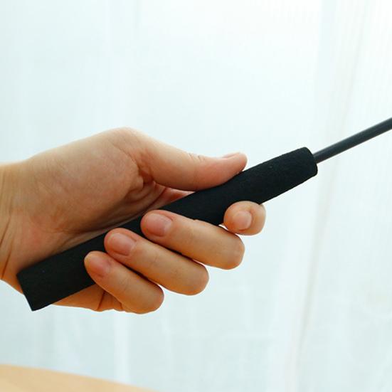 Удочка-дразнилка для кошек, дизайн с плюшевым хвостом, очаровательный внешний вид, мультяшная форма, эргономичная ручка, удобная