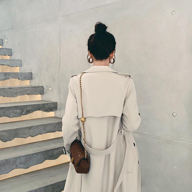 Белоснежный Тренч средней длины для женщин, весна и осень, новый стиль, темперамент, богиня вентилятора, стиль Yinglun, пальто выше колена, пальто