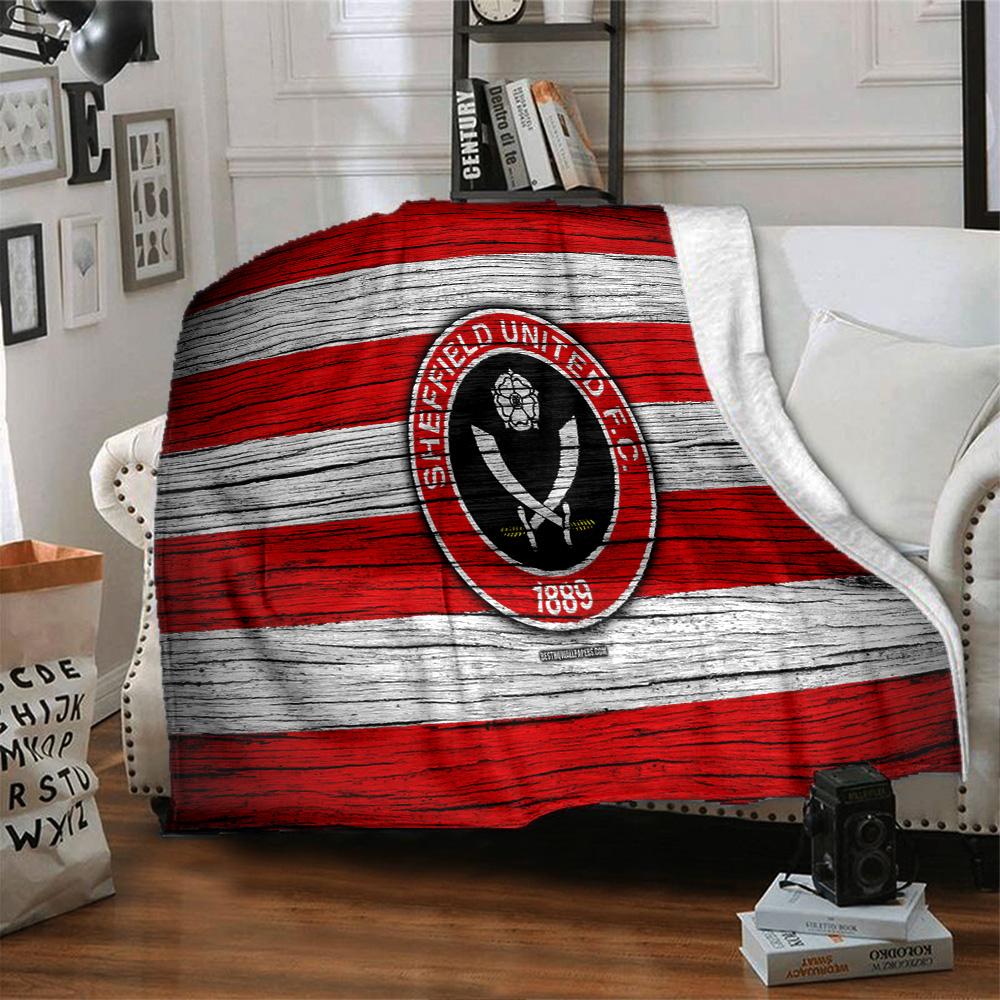 Sheffield Team Crest Flannel Blanket, Soft Polyester, Modern Design, All-Season for Camping, Travel, Gifts for holidays or birthdays