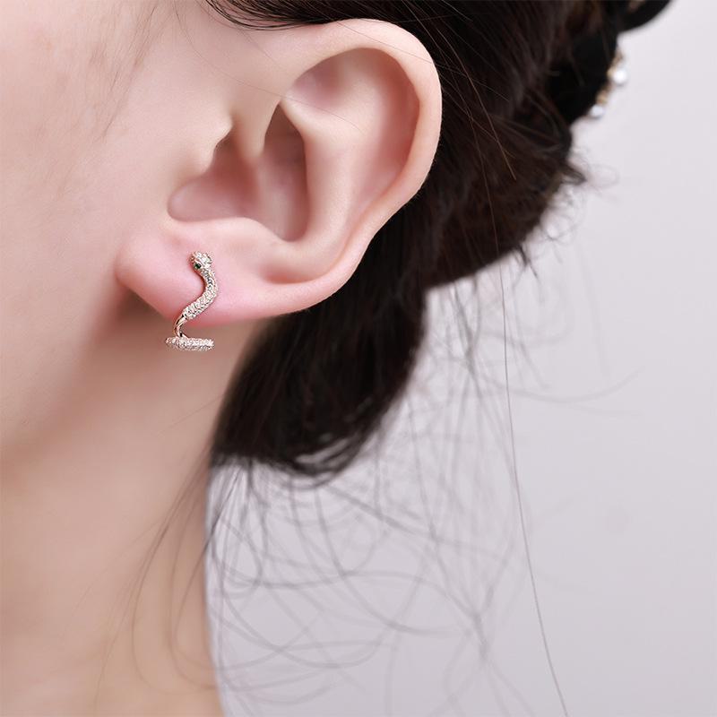 «Серьги класса люкс «Год змеи» из стерлингового серебра 925 пробы — блестящий, простой дизайн для осени и зимы».