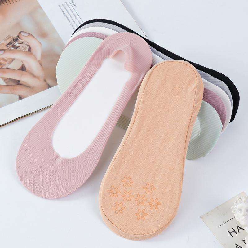 Летние женские тонкие носки-тапочки, силиконовые противоскользящие носки, однотонные бесшовные невидимые мягкие носки из ледяного шелка