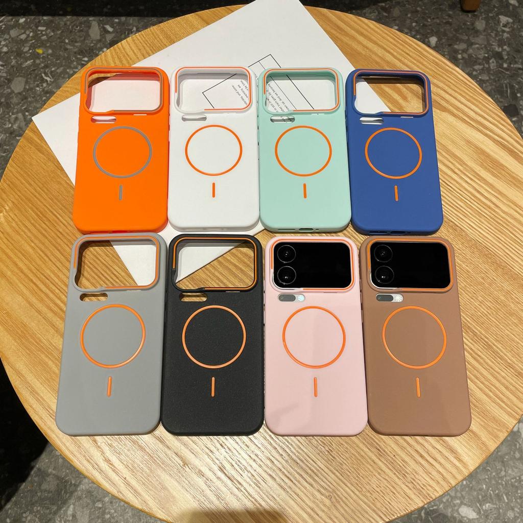 Applicable to Xiaomi 17promax contrasting skin feel magnetic phone case 17pro soft shell matte two-color 15 protective case
