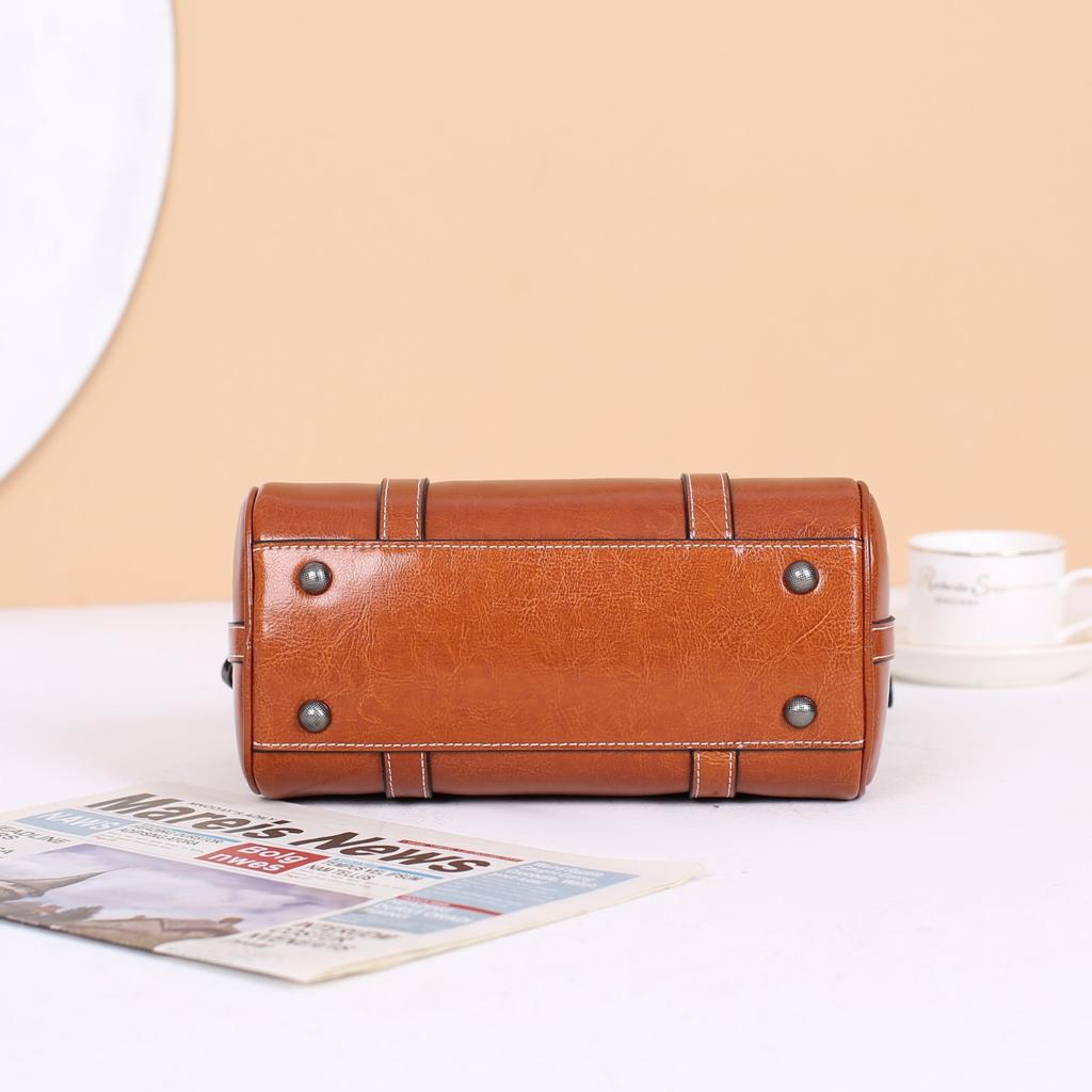 Boston Women's Handbags Are Fashionable, Versatile and High-end for Spring and Summer. They Are Large-capacity Leather Crossbody Handbags