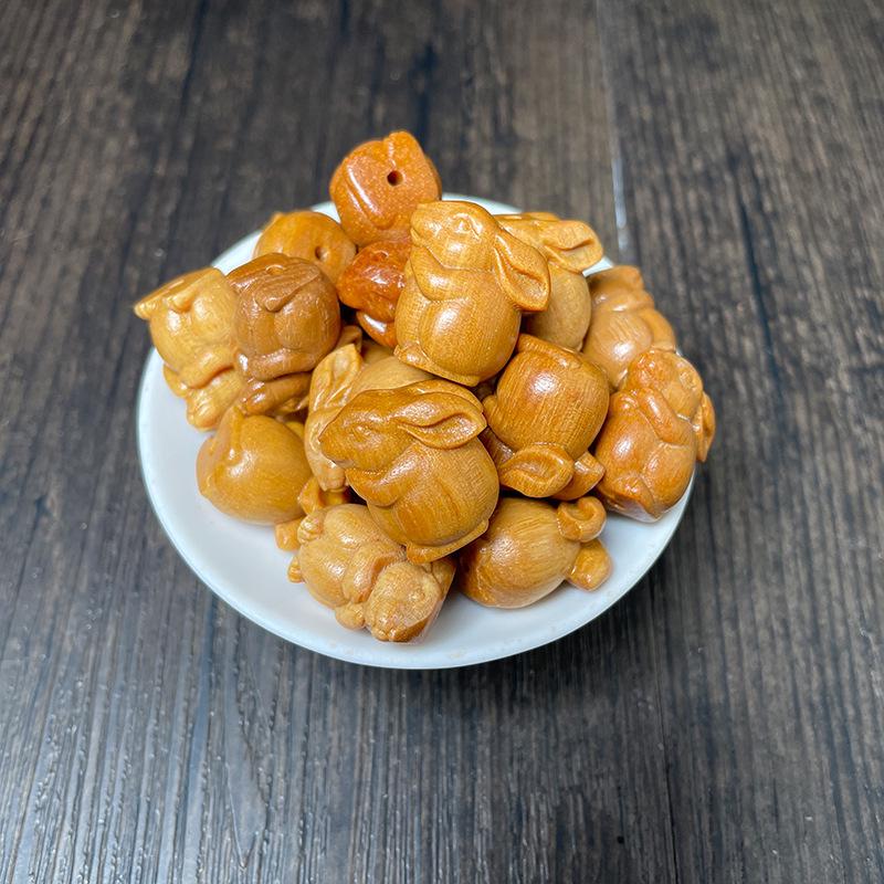 Xinshan Carved Sandalwood Beads and Phone Pendant Accessories