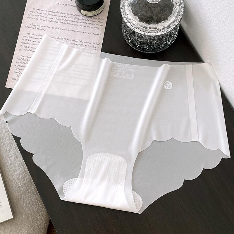 Ультратонкие полупрозрачные трусики, дышащие для обнаженных женщин