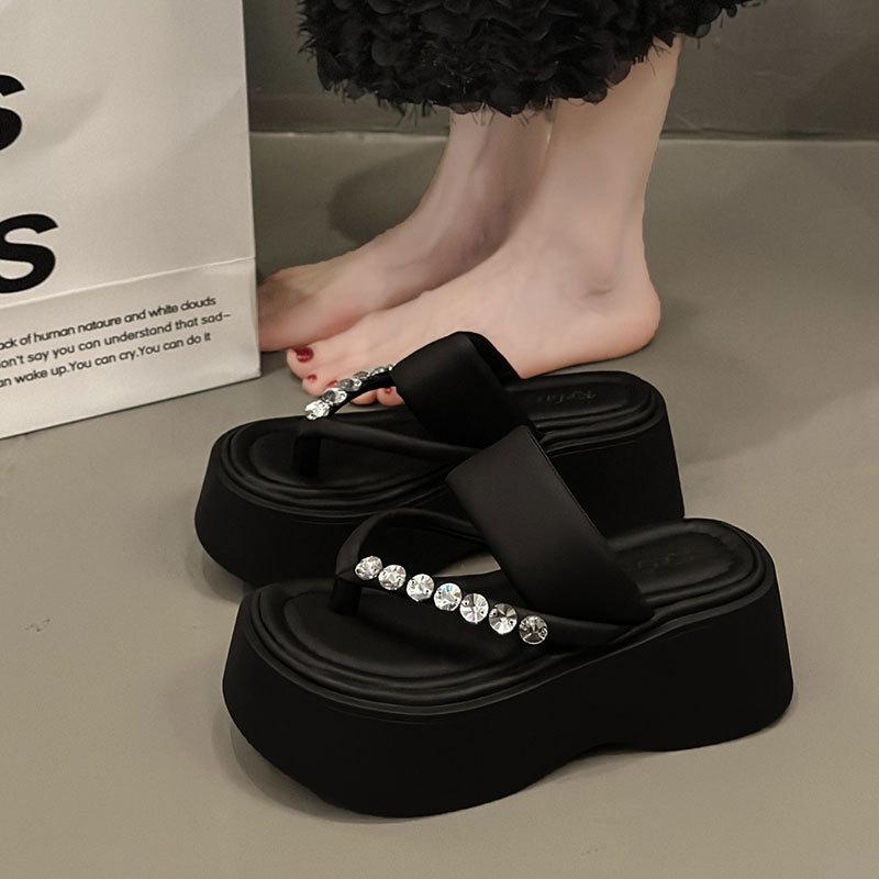 Фея Фэншуй Бриллиантовые Шлепанцы Обувь Женская Летняя Новинка 2025 Серебристые Увеличивающие Рост На Толстой Подошве Пляжные Крутые Тапочки