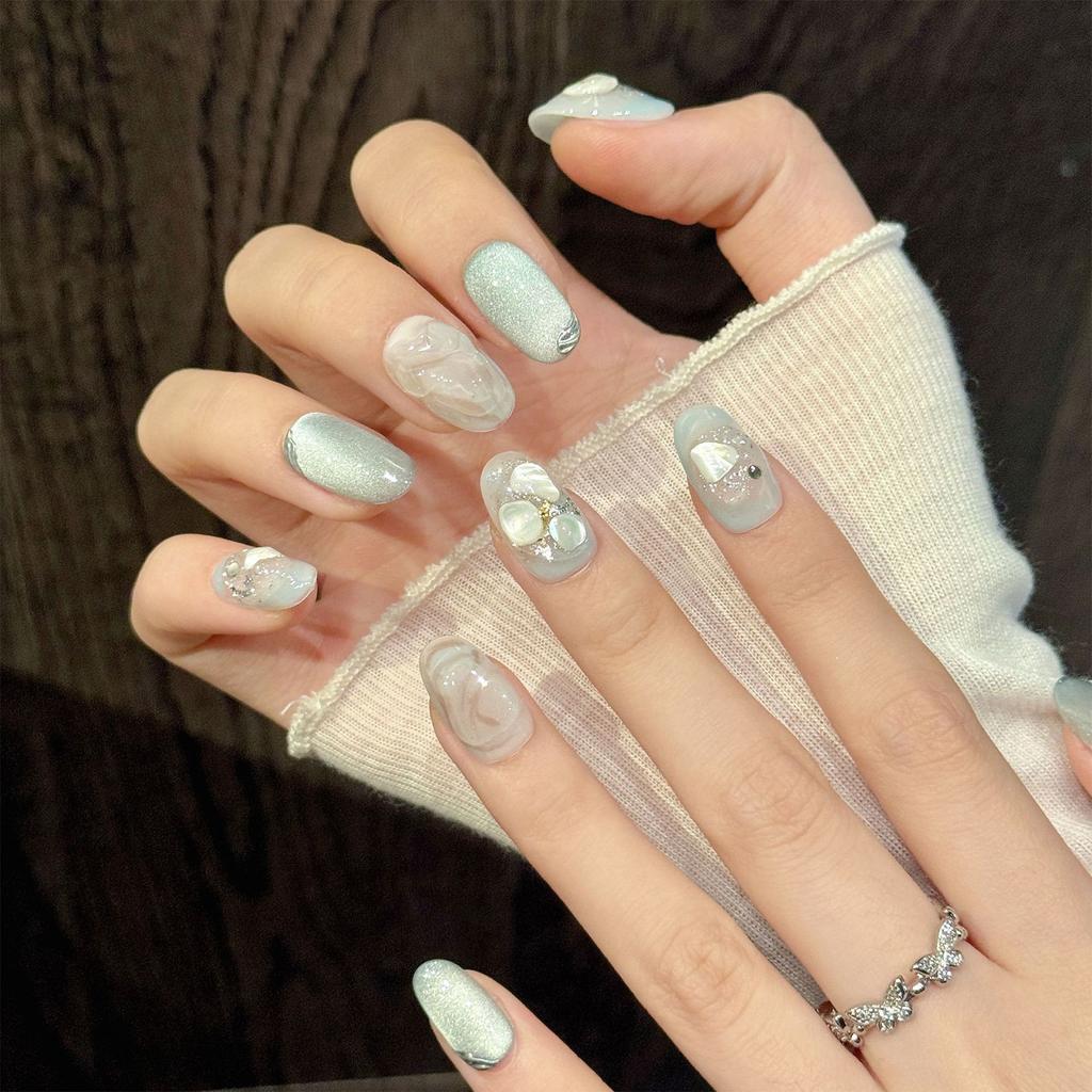 10PCS Short Oval Fake Nails with Ice Blue Shell Design for Women Reusable Daily Party Wedding