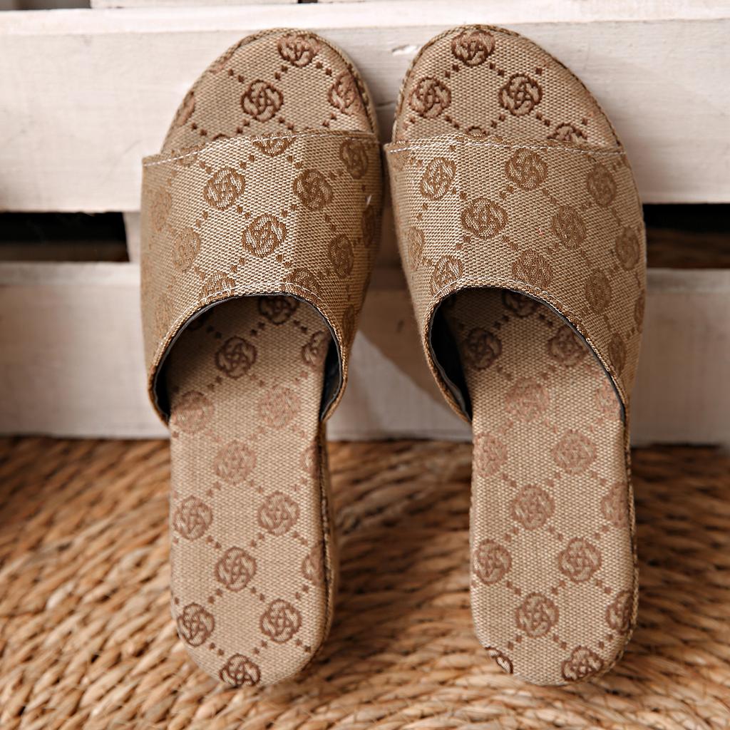 Fashion 2025 Summer New Women Slippers Fashion Platform Sandals Thick Sole Solid Color Slippers Party Beach Shoes Women Slides Women