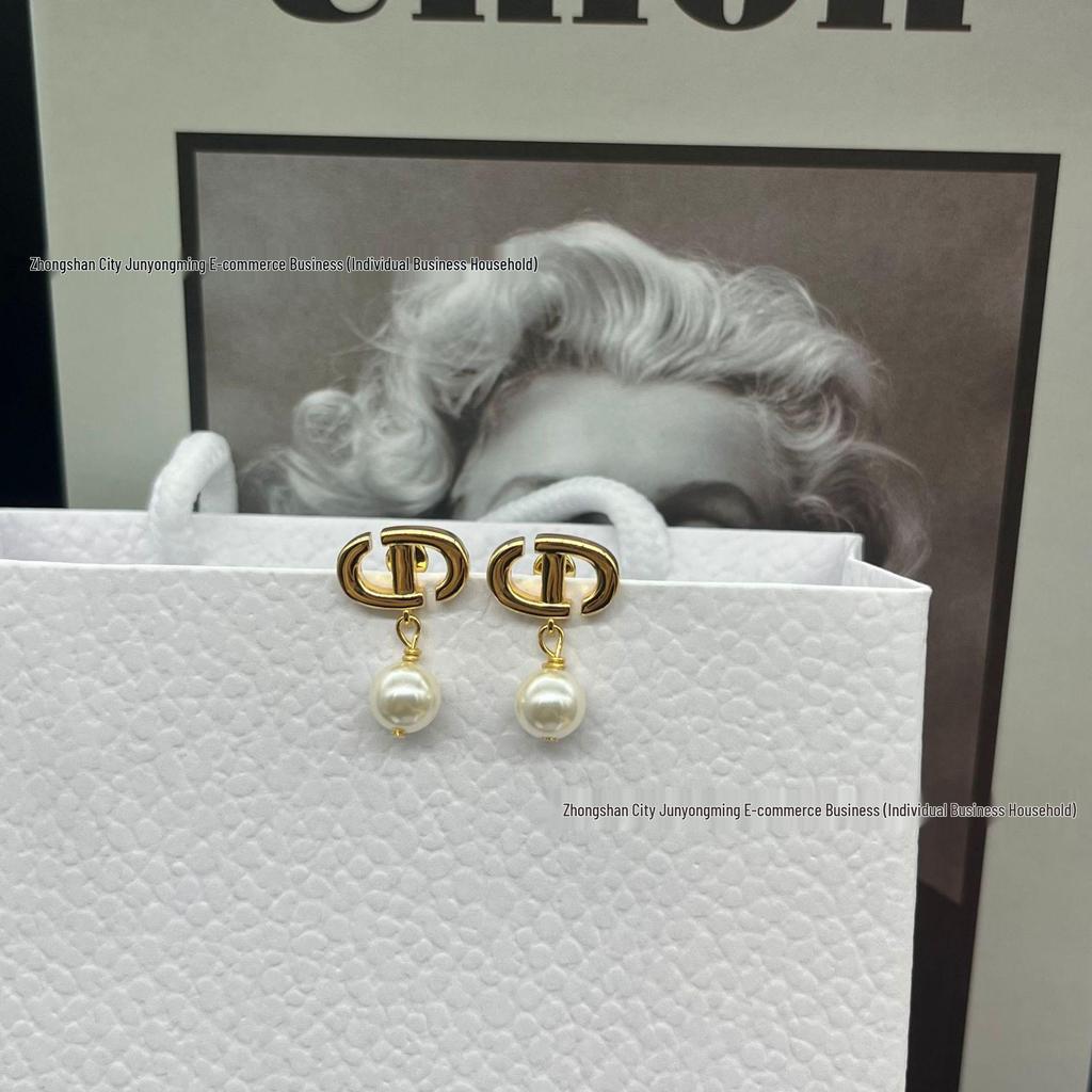 D-jia Pearl Stud Earrings with Tassel and Copper Detail - Women's Luxury Style