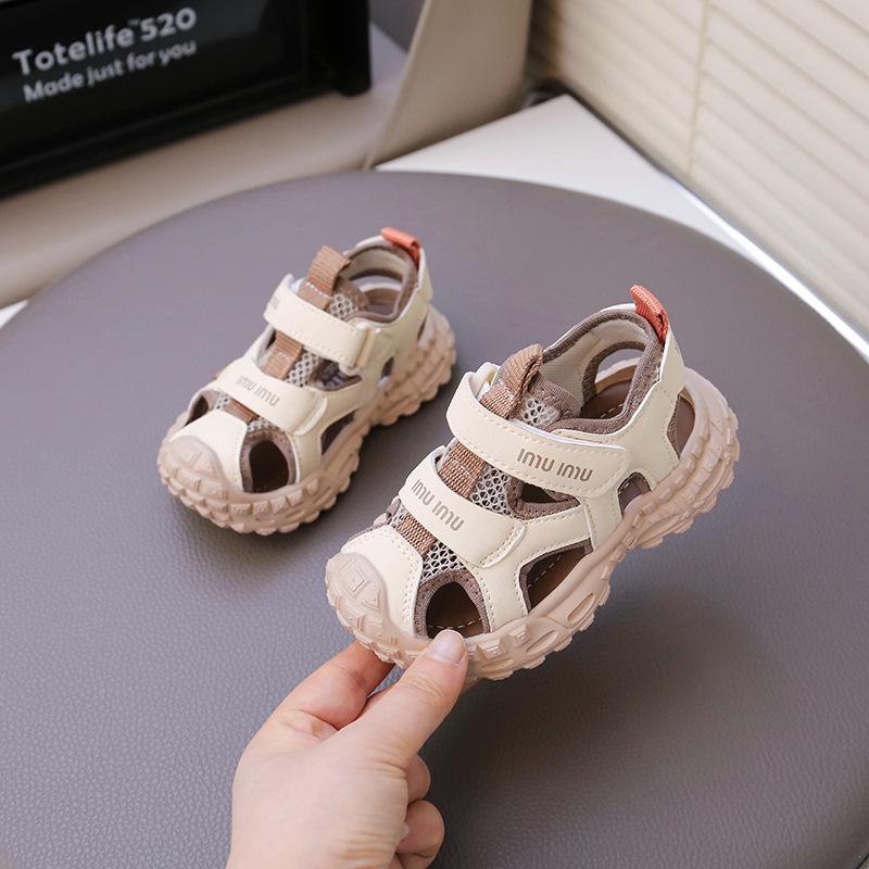Children's Breathable Sandals Mesh Frame Shoes Boys' Sports Sandals Medium and Small Children's Anti-kick Bag Head Guard Toe Breathable Sandals