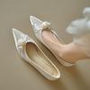 Great Looking~ French Pearl Flower Pointed Head Thick Heel Single Shoes Women Are Not Tired of Low Heels Bridesmaid Shoes Bride Shoes Wedding Shoes