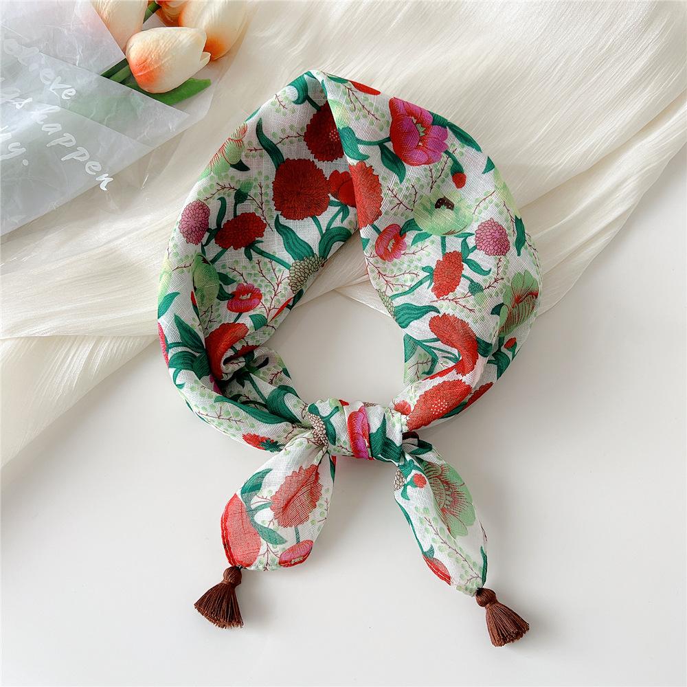 60*60cm Summer Scarves for Woman Beautiful Floral Scarf with Tassels Outdoor Thin Sun Protective Scarf
