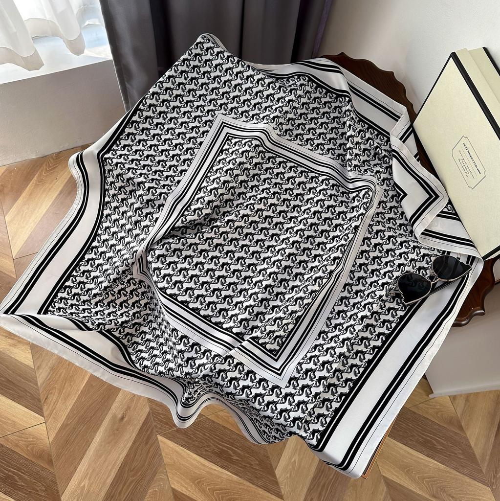 High-quality Luxurious Silk Scarves Headband Scarfs Neck Scarf For Women Chain Silk Scarf Women's Decorative Shawl