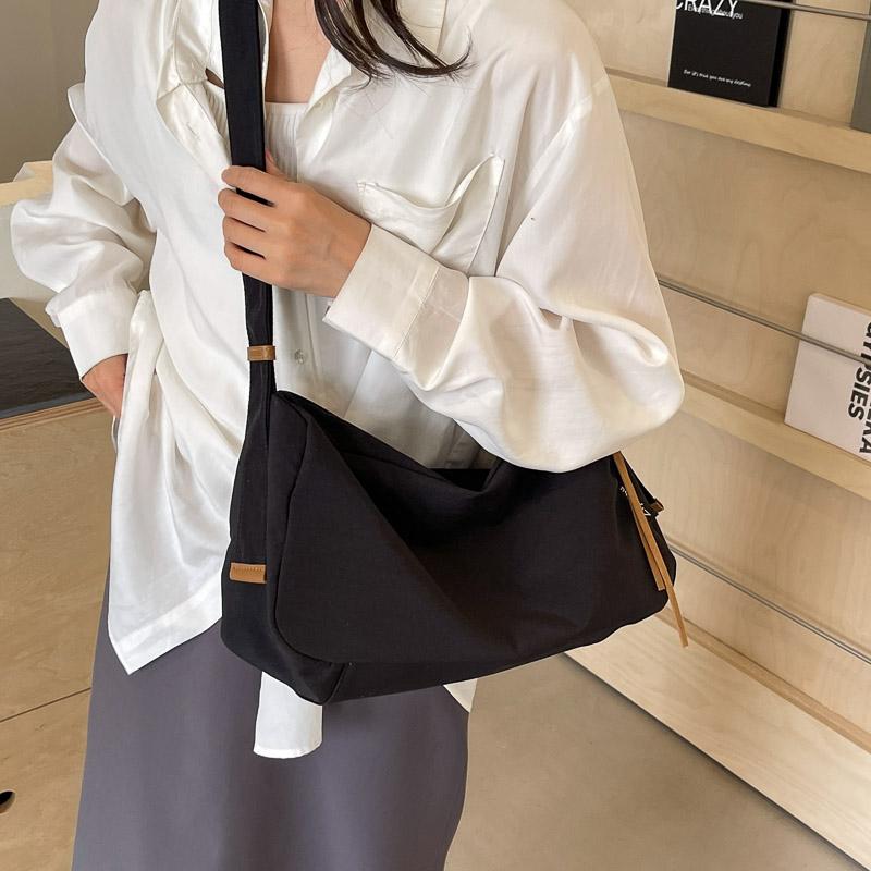 Unisex Large Capacity Shoulder Bag Ultra Light Versatile Crossbody Leisure High Capacity New Practical