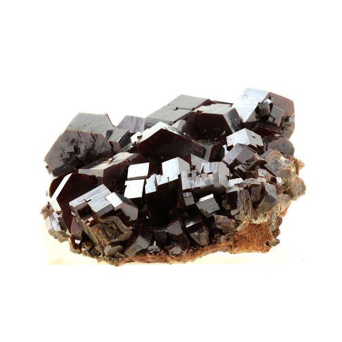 Pierres et Minéraux. Vanadinite. 1320.0 ct. Mibladen Mining District, Midelt, Maroc.