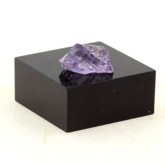 Pierres et Minéraux. Scapolite. 2.19 ct. Mpwapwa District, Dodoma Region, Tanzanie.