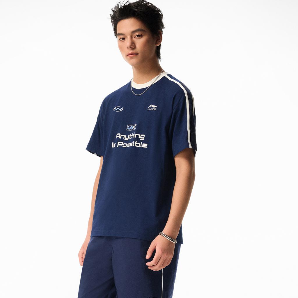 Li Ning Спортивный стиль жизни Серия Американский ретро Повседневная мода Универсальная летняя футболка Свободная с круглым вырезом Футболка с принтом логотипа Унисекс топы ATSW263-5