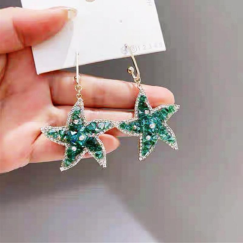 Летние серьги в корейском стиле с зелеными цветами - Элегантные, универсальные, милые пусеты для свежего, модного образа