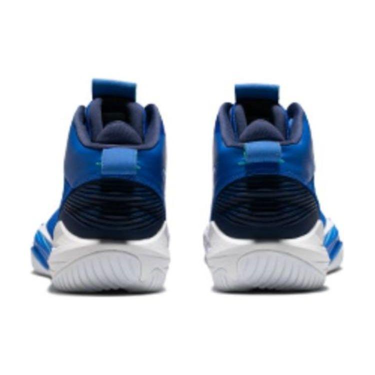 Asics Мужские кроссовки Nova Surge 2 Illusion Blue белые 1061A040-401