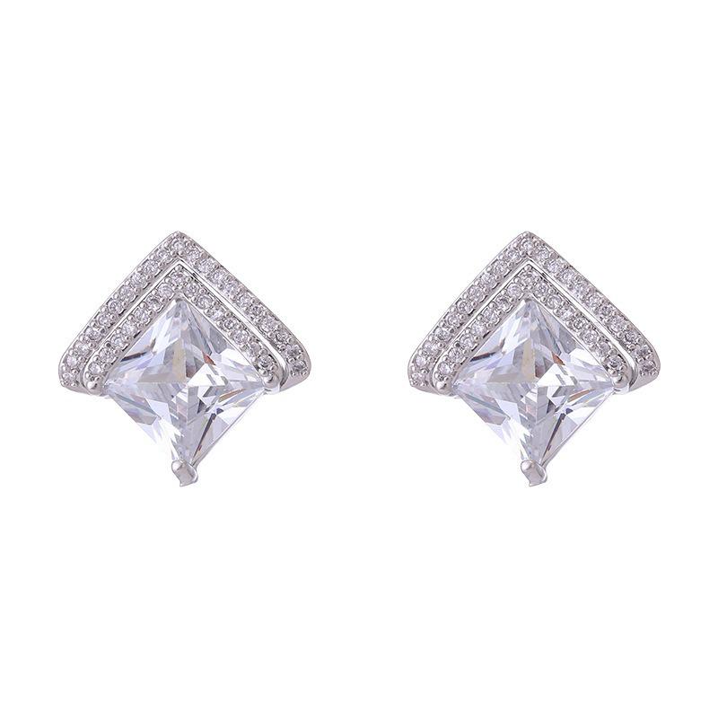 Элегантные серьги-иглы из серебра 925 пробы — новый стиль высокой моды