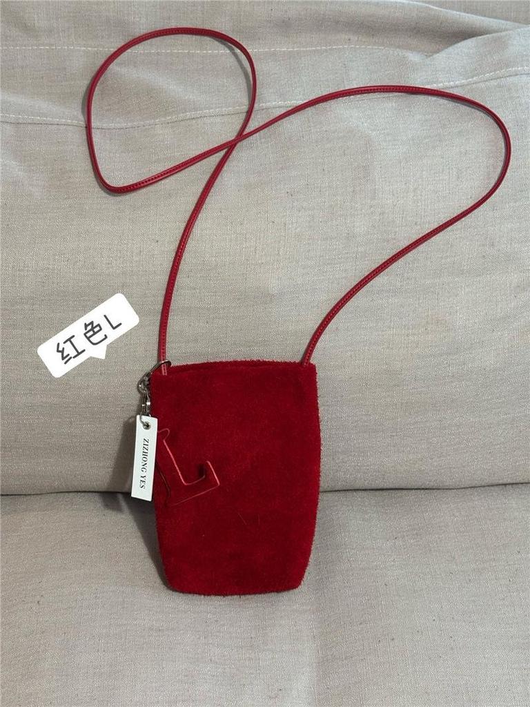 Women's 2025 Early Autumn Matte Cowhide Vertical Phone Crossbody Bag - Retro Simple High-End Design