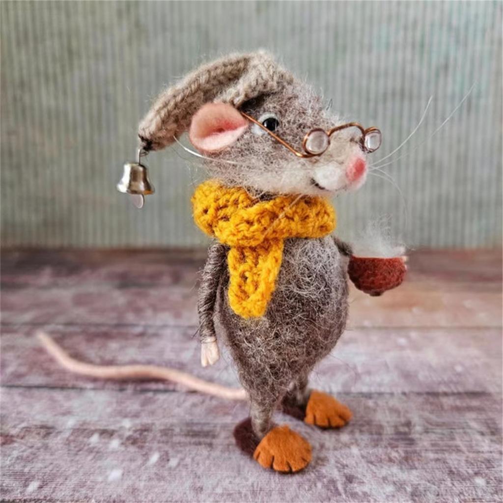 Новое рождественское украшение из игловой фельцы в виде мышки