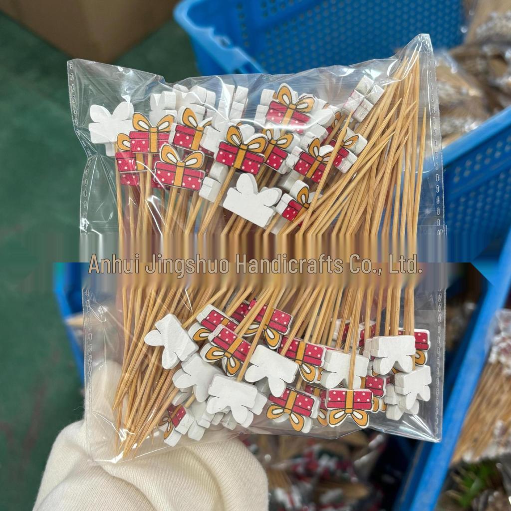 Бамбуковые шпажки для рождественских коктейлей и фруктов с Санта-Клаусом