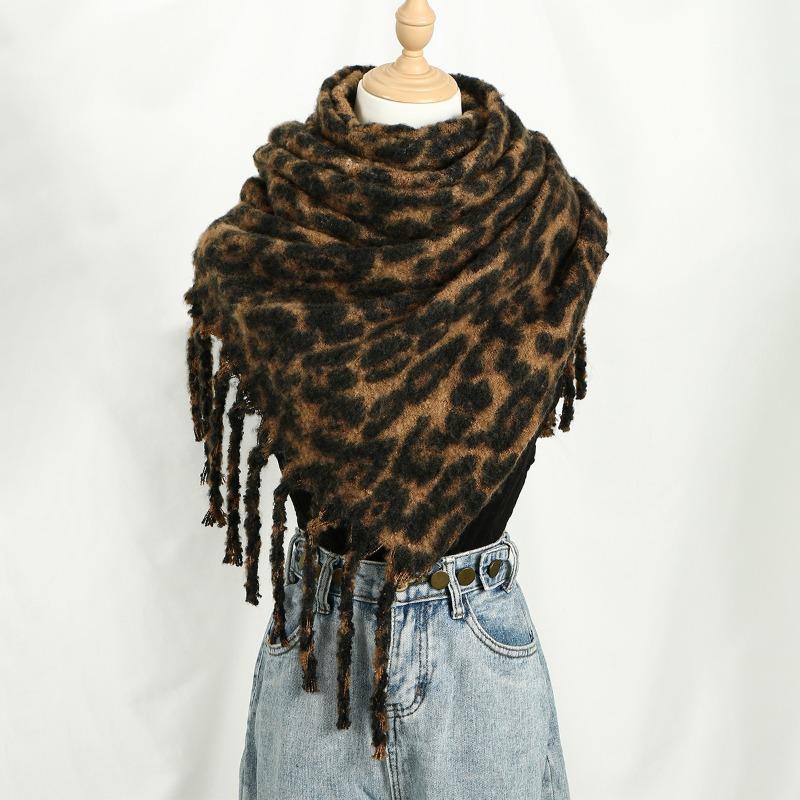 Millennium Style Spice Girl Leopard Print Scarf Women's Winter New Retro Warm Thickened Versatile Shawl Fringed Scarf