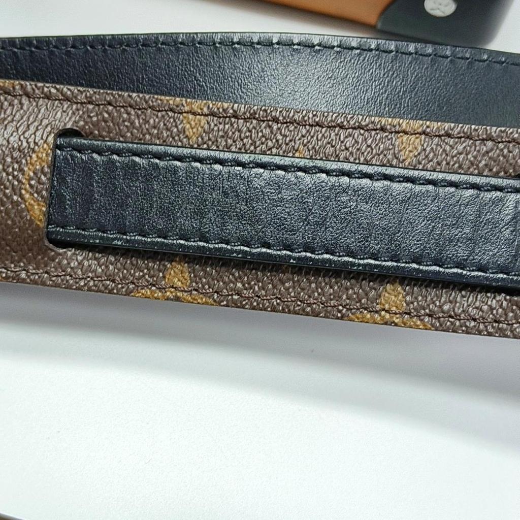 [Pre-Owned] X Nigo Collaboration Soft Trunk Chain Versatile Cool Zipper Coated Canvas Crossbody Bag - Fair #10UD4PC